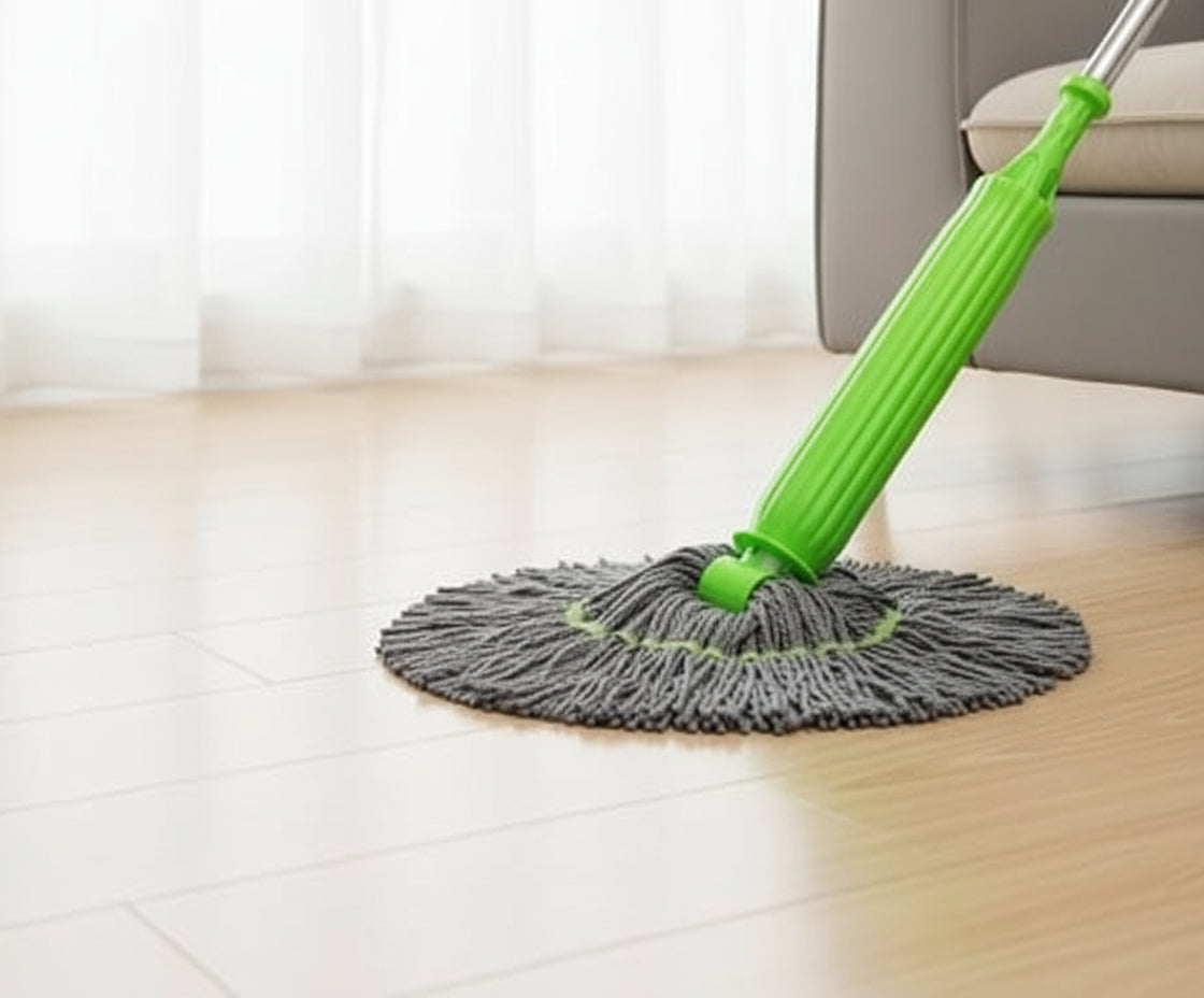 Self-twisting Water Rotating Mop